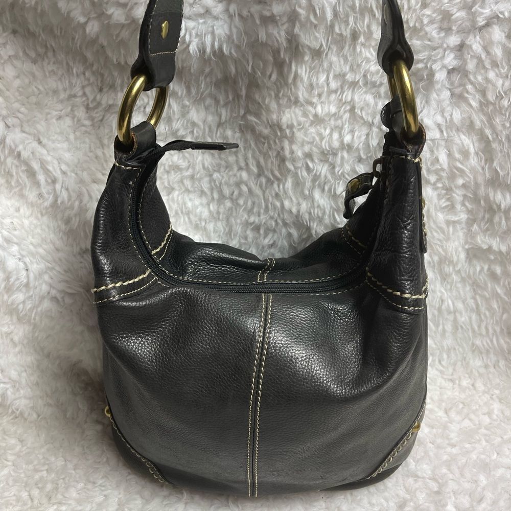 Fossil Black leather bucket style shoulder bag stitch accent & brass hardwares